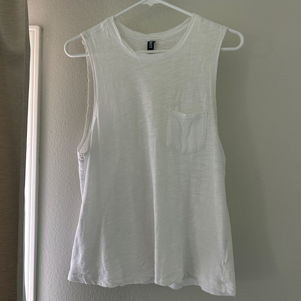Vuori tank white small